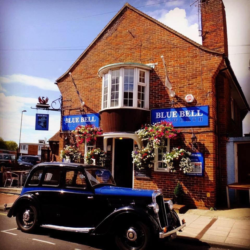The Blue Bell Inn 埃姆斯沃思 外观 照片